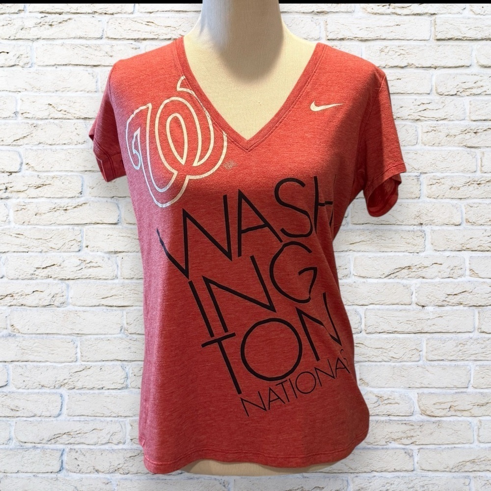 Washington Nationals Women’s V-Neck T-Shirt - NBA - Size Large Slim Fit